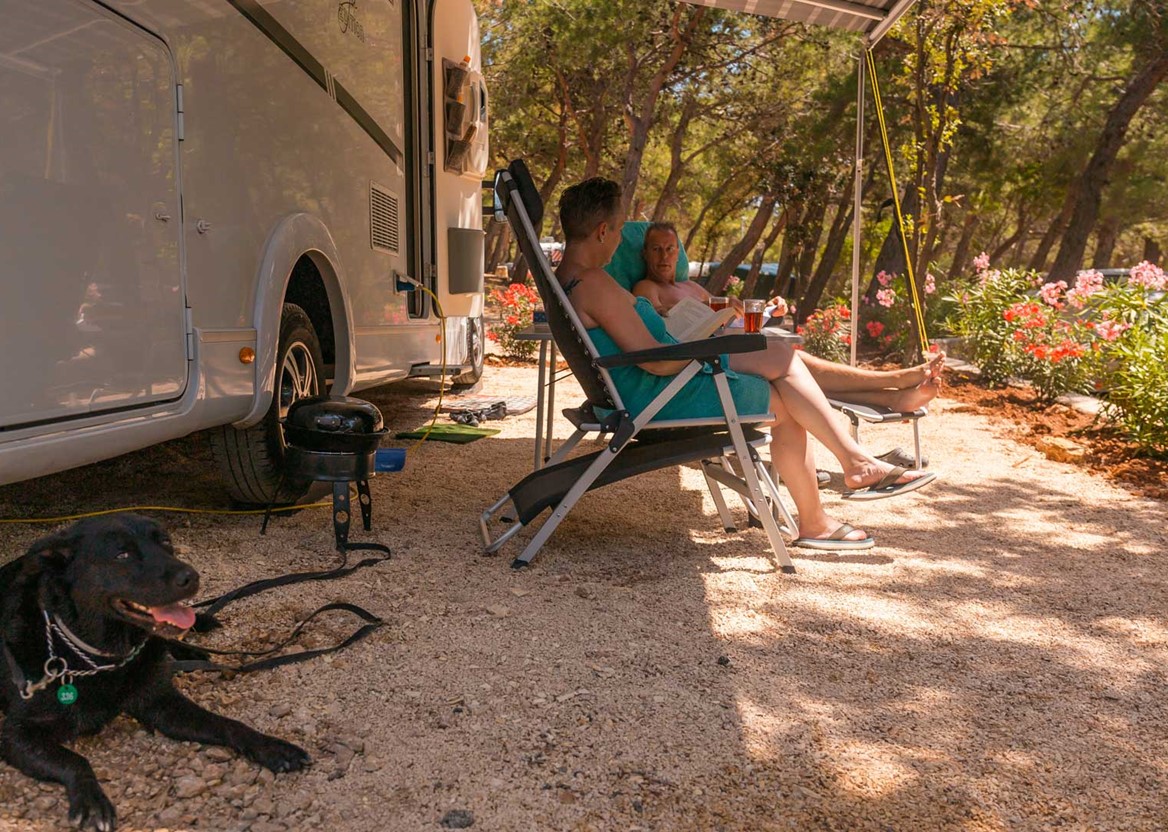 aufblasbare camping matratze AirTrek Mat  Aufblasbare Campingmatratze Mit Fupumpe Und Ergonomischem  Komfort